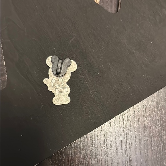 Disney 2003 Mickey Mouse Enamel Pin - Picture 2 of 2